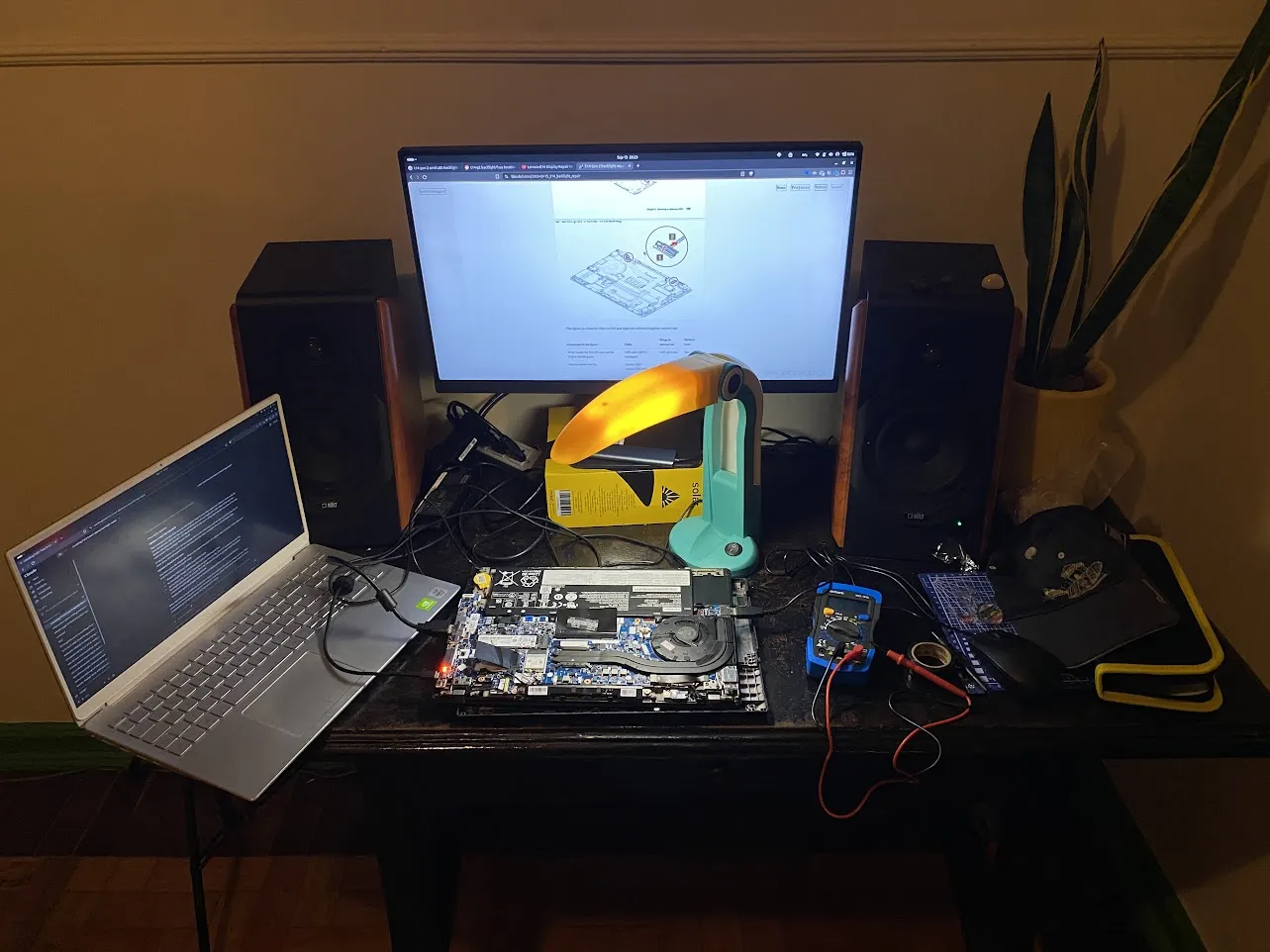 the-work-continues...T14 Gen2 AMD and brazilian multimeter